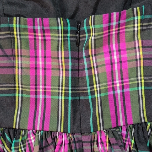 Vibrant Plaid Strapless Peplum Top - Picture 3 of 9